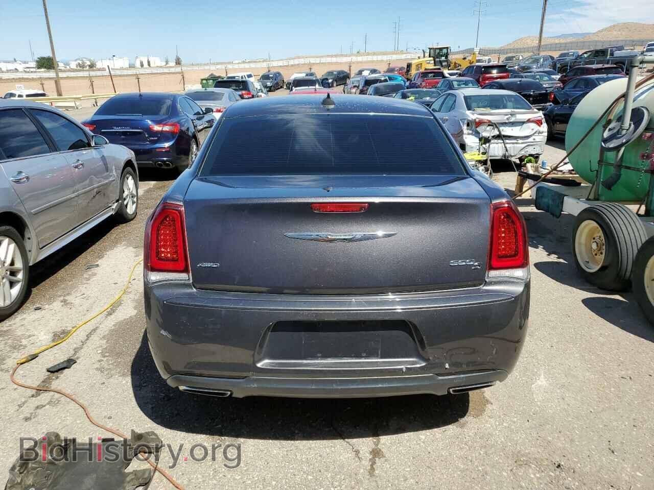 2018 CHRYSLER 300 - VIN: 2C3CCAGG5JH251000 - Фото 6