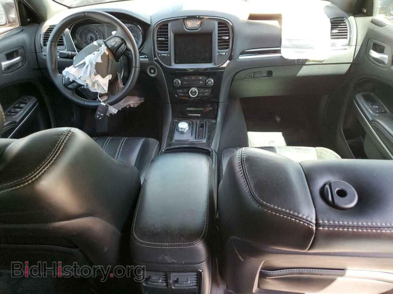 2018 CHRYSLER 300 - VIN: 2C3CCAGG5JH251000 - Фото 8