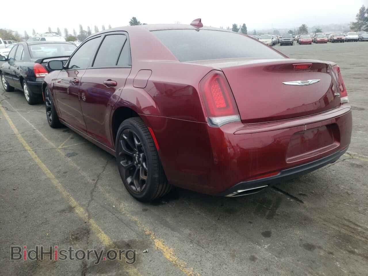 2019 CHRYSLER 300 - VIN: 2C3CCABG9KH582705 - Фото 3