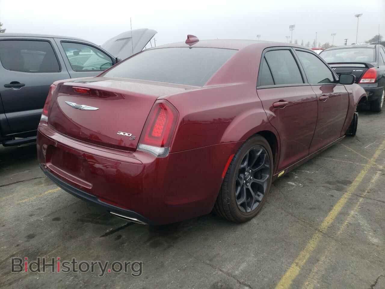 2019 CHRYSLER 300 - VIN: 2C3CCABG9KH582705 - Фото 4