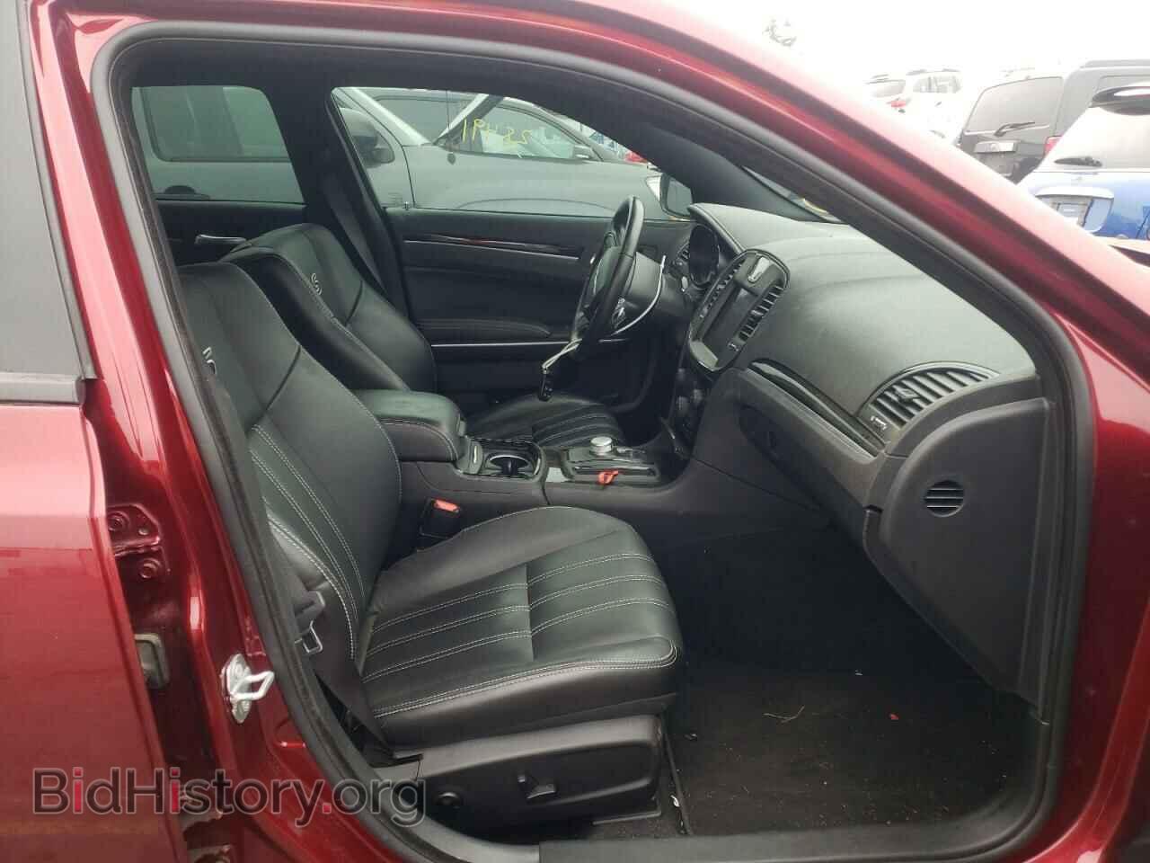 2019 CHRYSLER 300 - VIN: 2C3CCABG9KH582705 - Фото 5