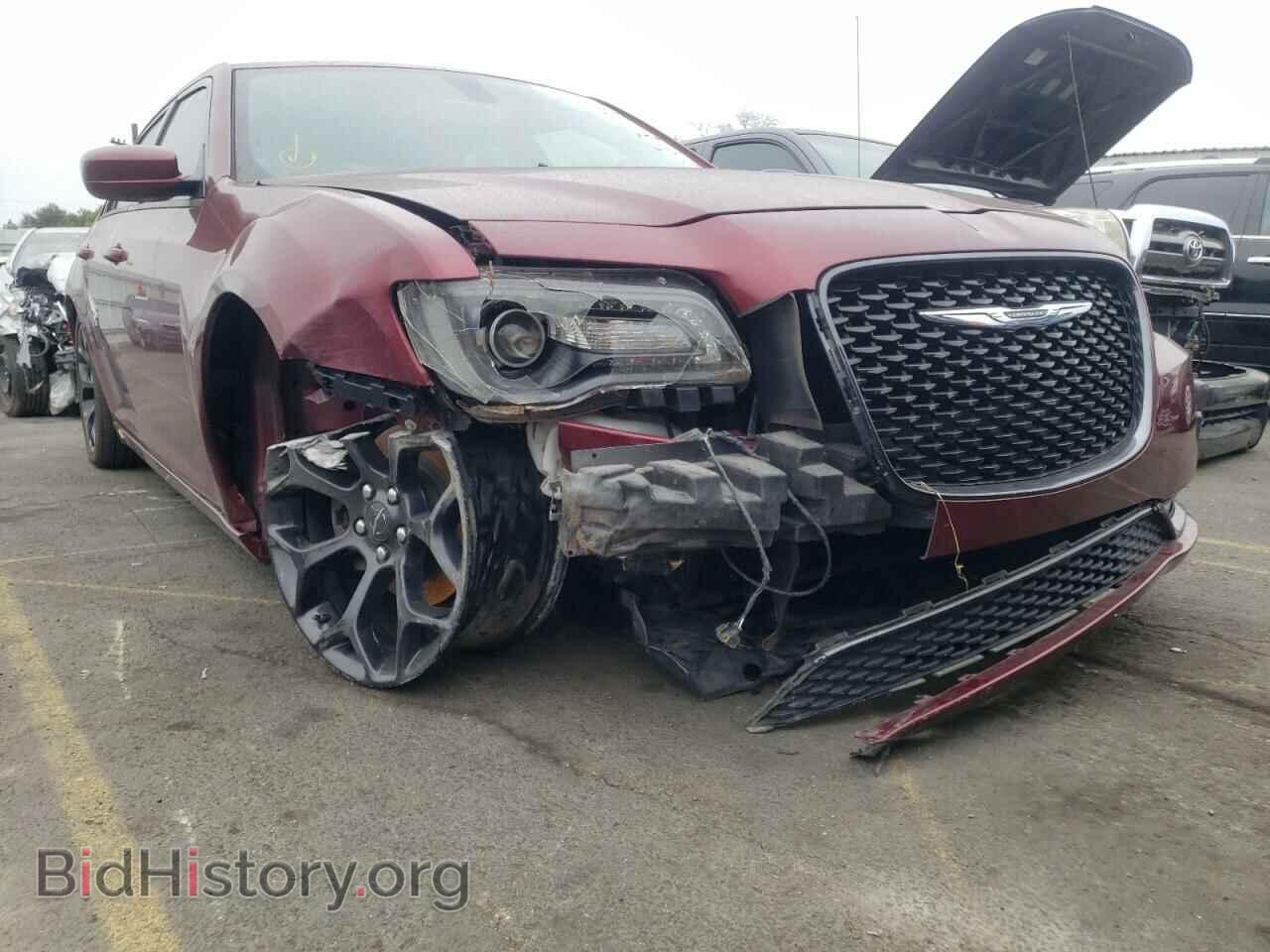 2019 CHRYSLER 300 - VIN: 2C3CCABG9KH582705 - Фото 9