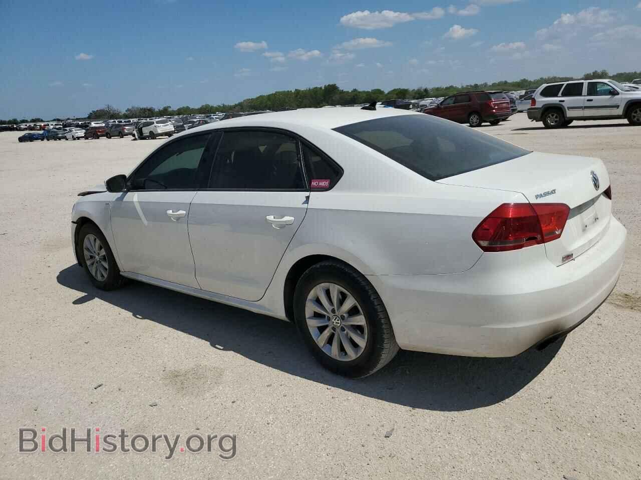 2015 VOLKSWAGEN PASSAT - VIN: 1VWAT7A32FC061870 - Фото 2