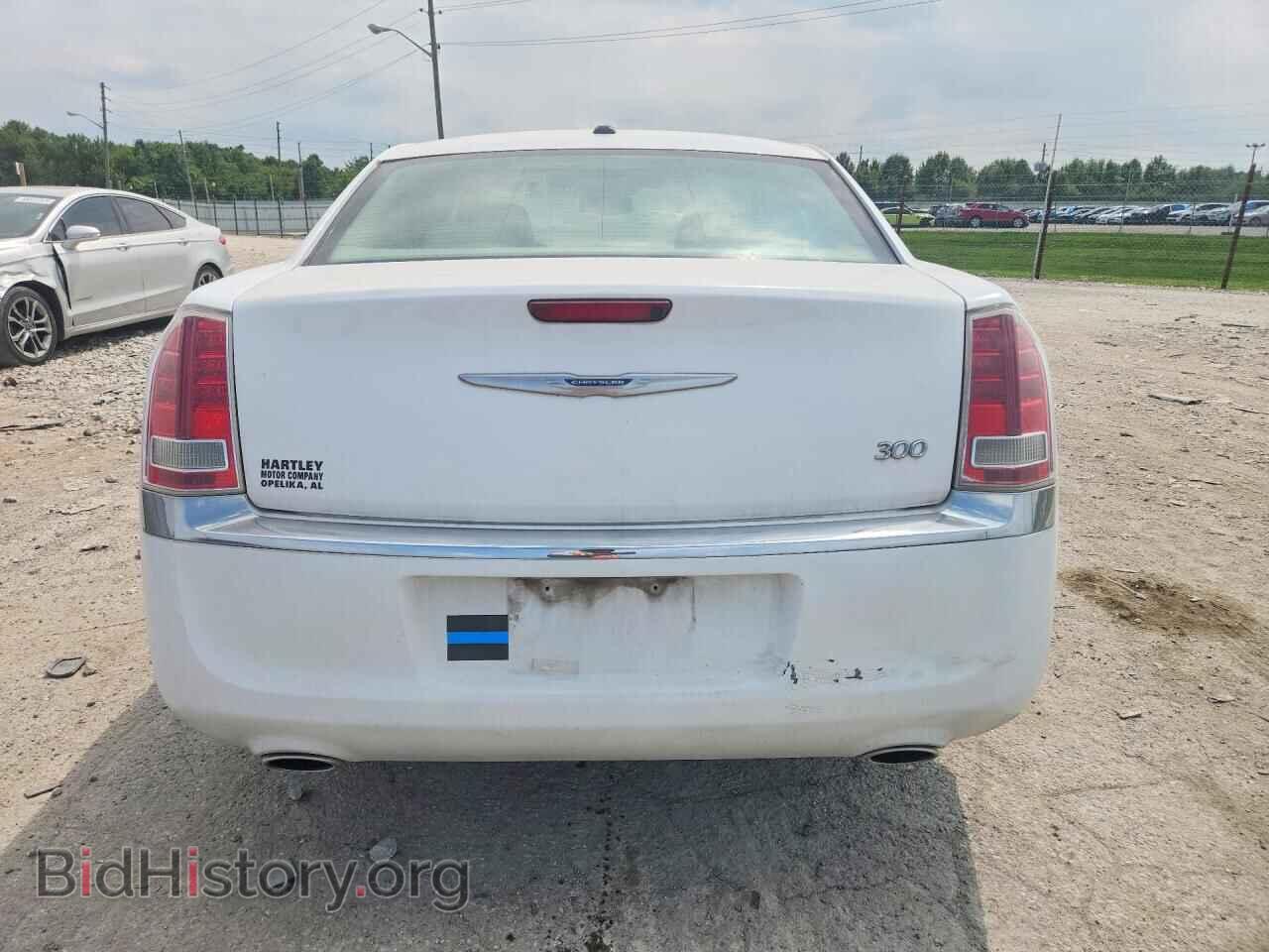 2013 Chrysler 300 (VIN 2C3CCAAG7DH572971) — фото 6 из 12