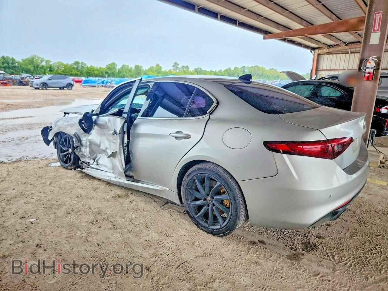 2017 ALFA ROMEO GIULIA - VIN: ZARFAEBN4H7545690 - Photo 2
