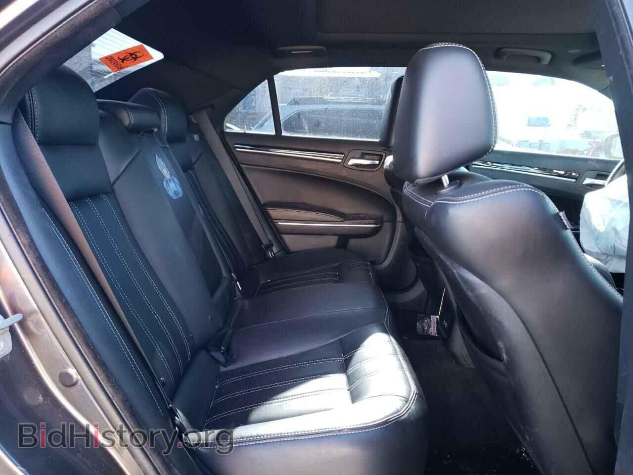 2018 CHRYSLER 300 - VIN: 2C3CCABG0JH314169 - Фото 10