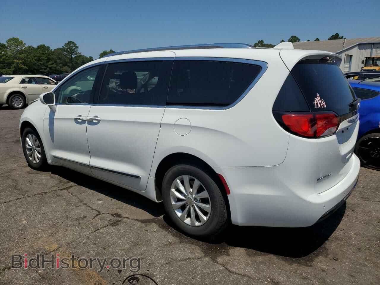 2018 CHRYSLER PACIFICA - VIN: 2C4RC1BG2JR110411 - Фото 2