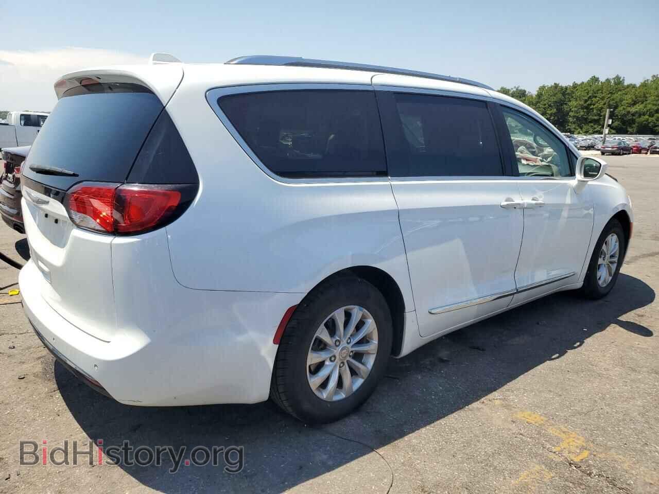 2018 CHRYSLER PACIFICA - VIN: 2C4RC1BG2JR110411 - Фото 3