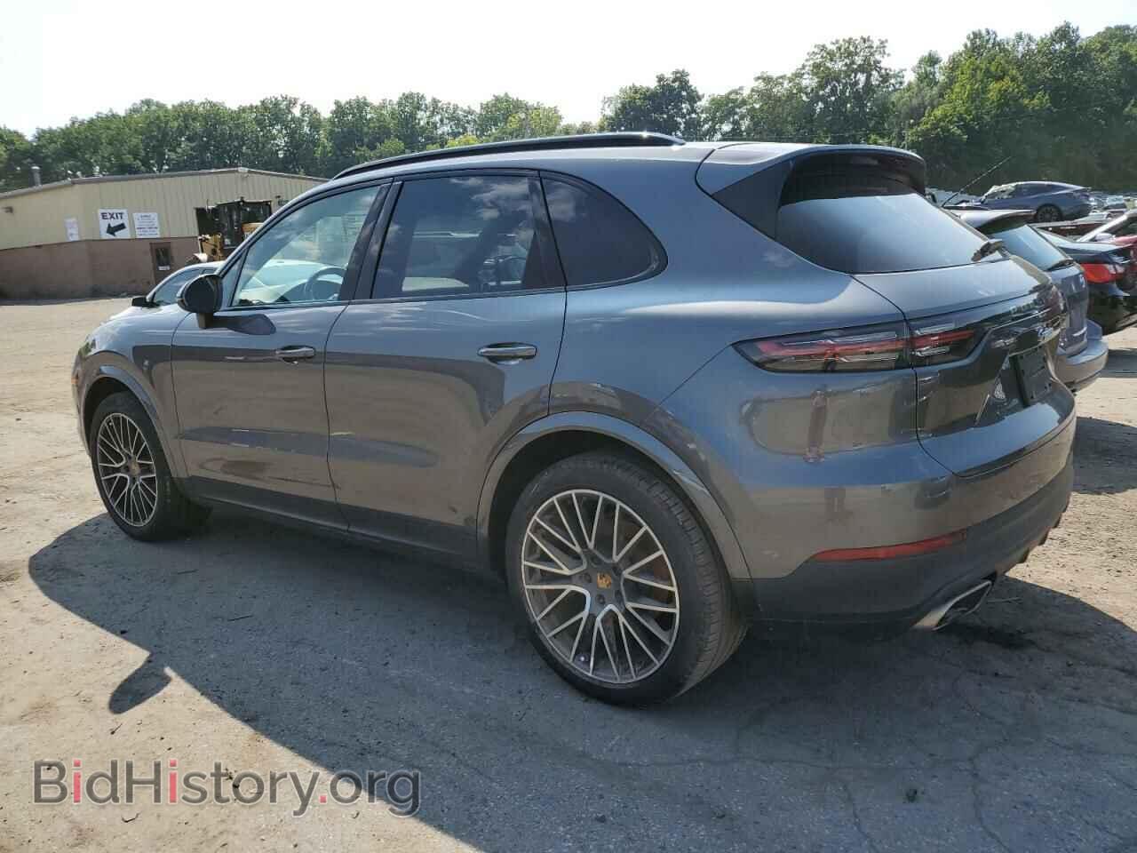 2020 PORSCHE CAYENNE - VIN: WP1AA2AY1LDA05852 - Photo 2
