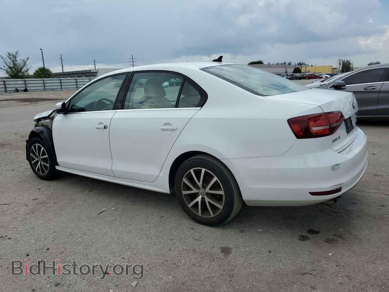 2017 VOLKSWAGEN JETTA - VIN: 3VWDB7AJ3HM272737 - Фото 2