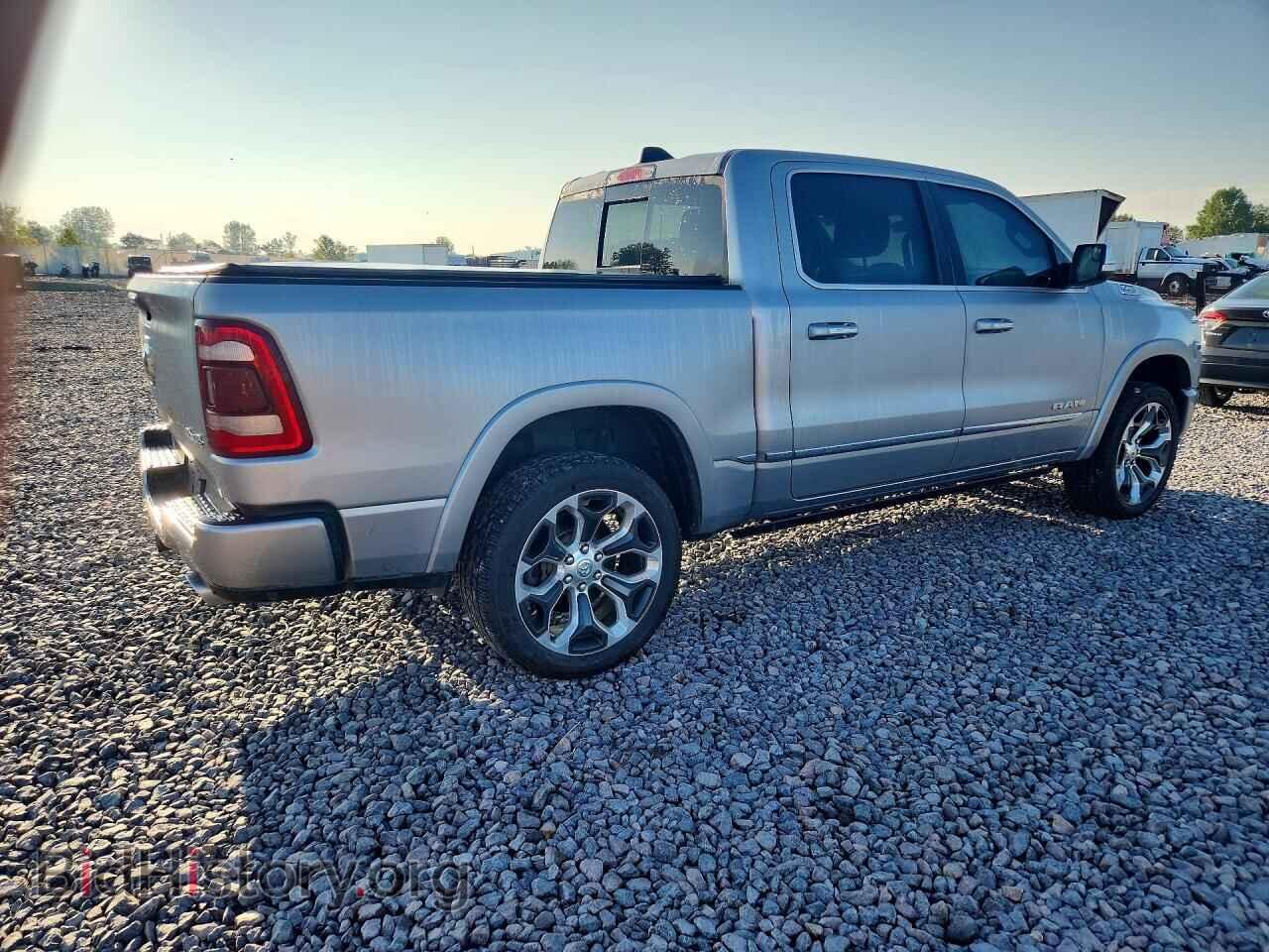2021 RAM 1500 - VIN: 1C6SRFHM3MN562242 - Photo 3