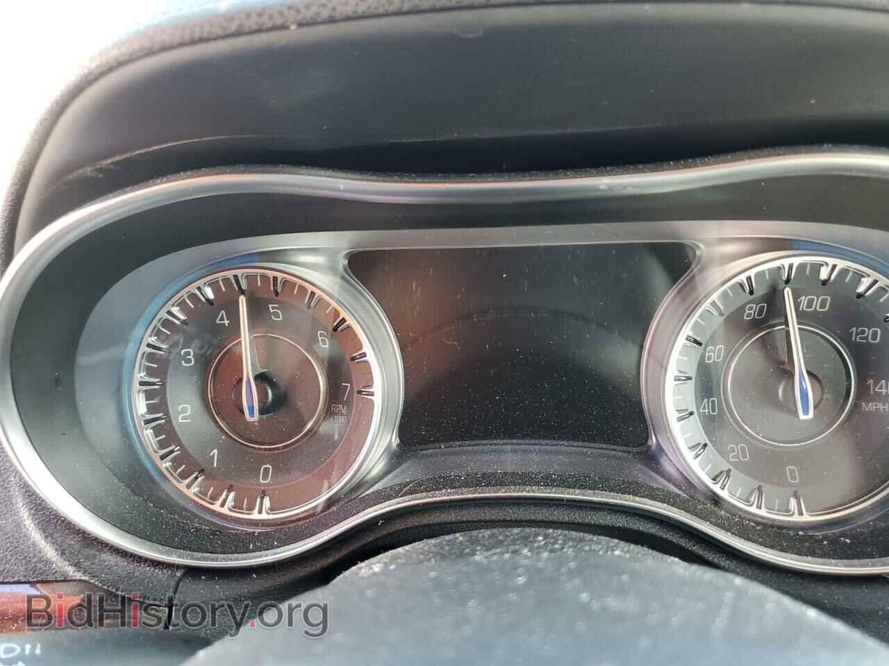 2016 CHRYSLER 300 - VIN: 2C3CCAAG2GH212463 - Фото 8