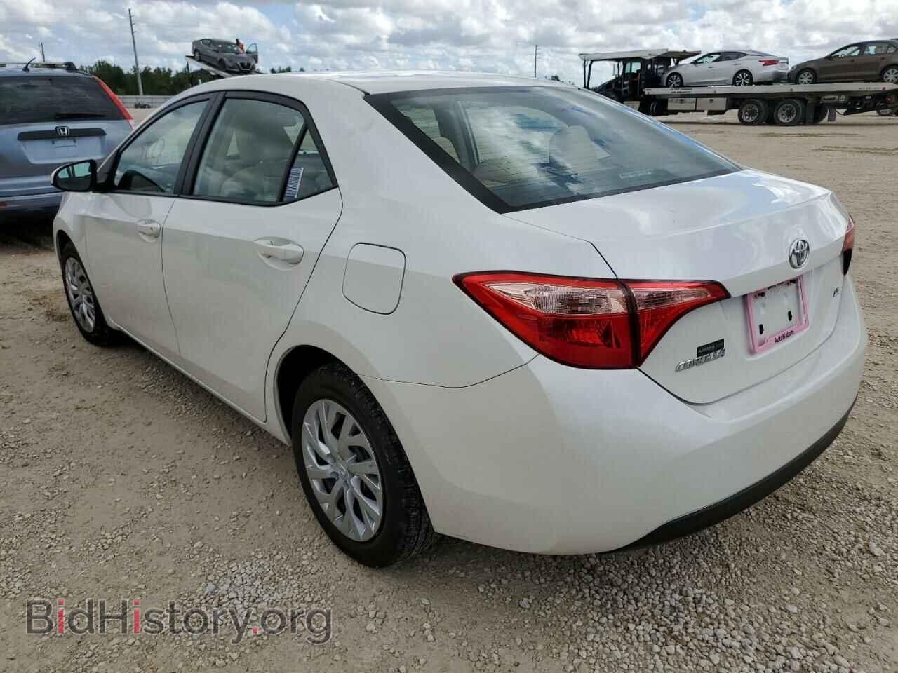 2017 TOYOTA COROLLA - VIN: 5YFBURHE8HP687666 - Фото 3