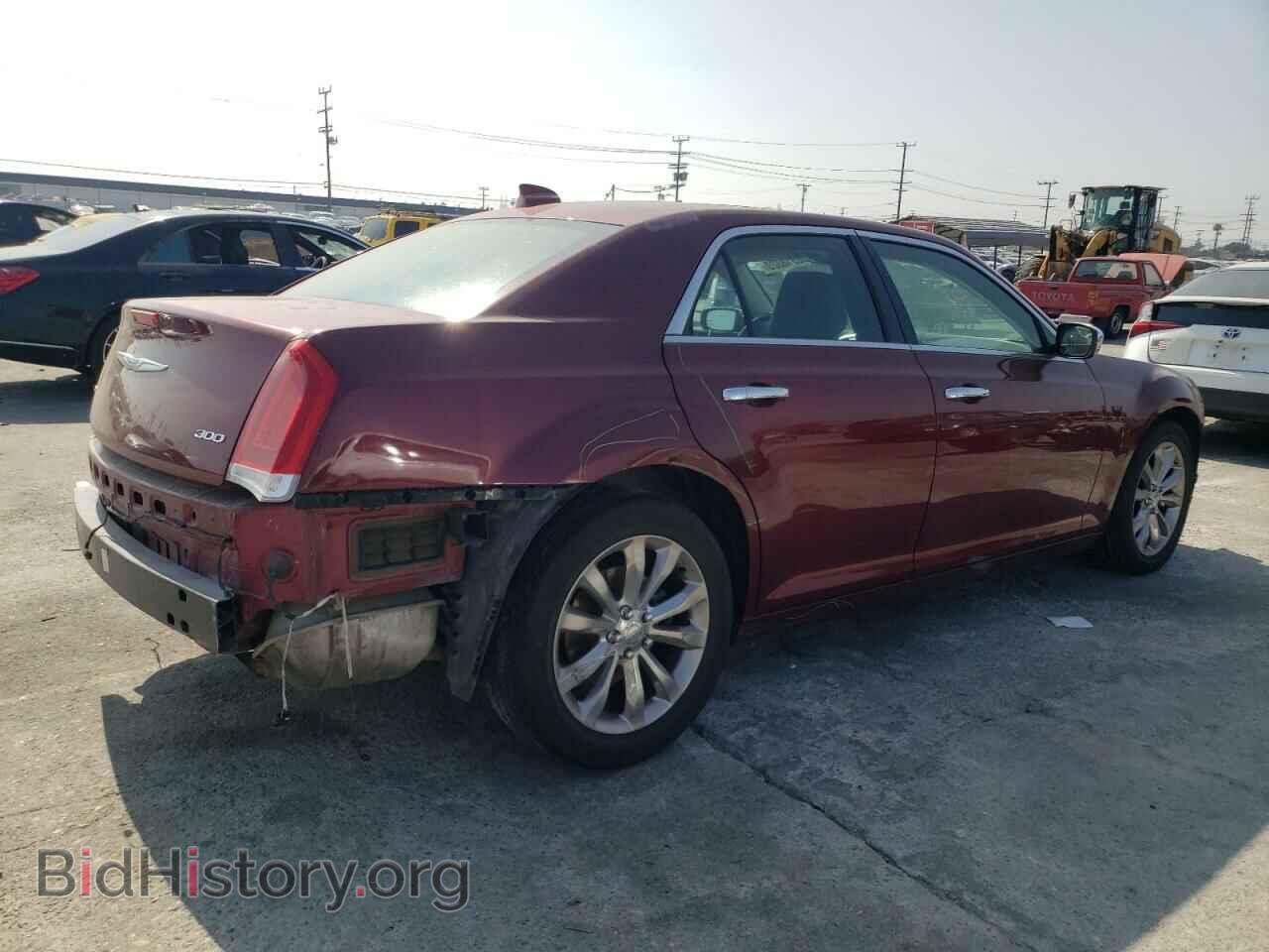2019 CHRYSLER 300 - VIN: 2C3CCAKG9KH610910 - Фото 3