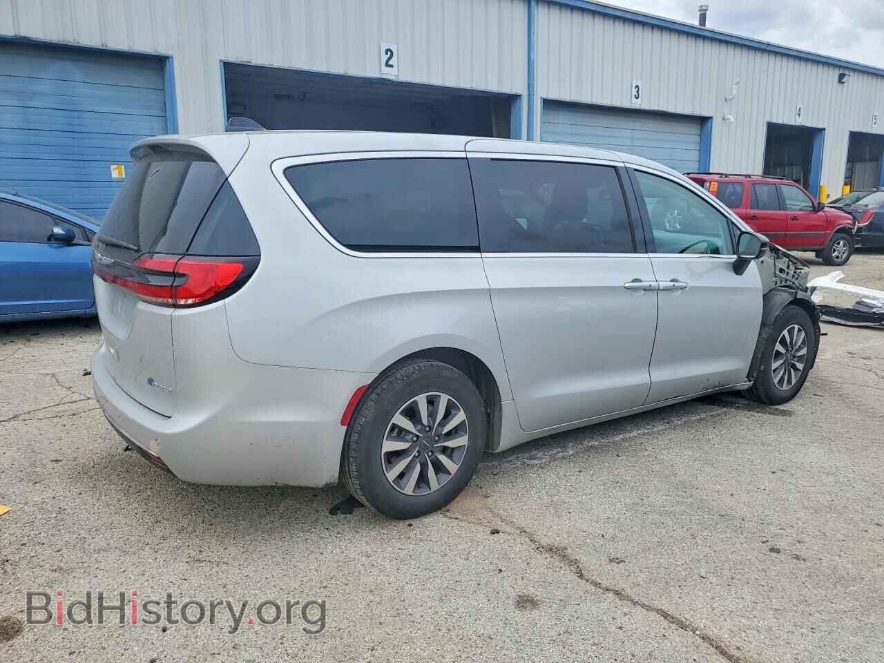 2024 CHRYSLER PACIFICA - VIN: 2C4RC1S70RR147386 - Photo 3