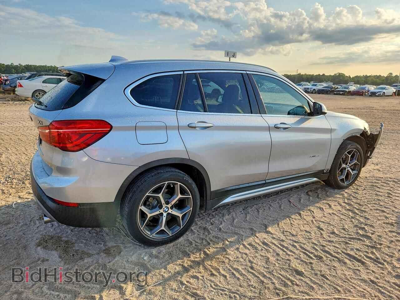 2017 BMW X1 - VIN: WBXHT3C35H5F83056 - Фото 3