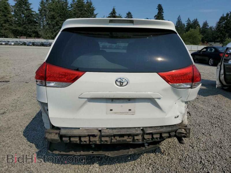 2011 Toyota SIENNA (VIN 5TDKA3DC4BS006332) — фото 6 из 13