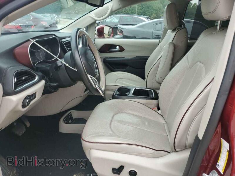 2020 Chrysler PACIFICA (VIN 2C4RC1GG6LR156237) — photo 7 of 13