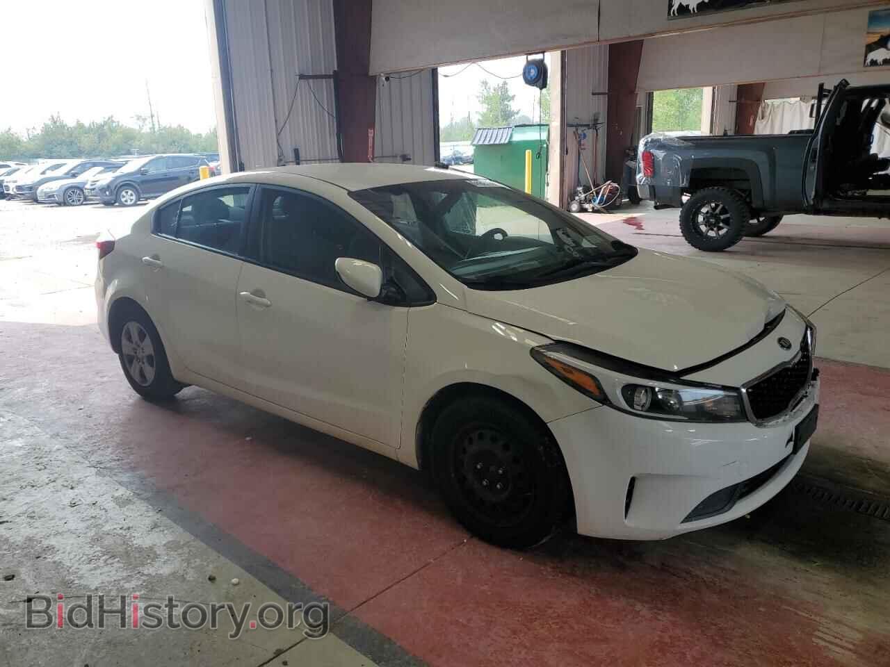 2017 KIA FORTE - VIN: 3KPFK4A78HE127735 - Фото 4