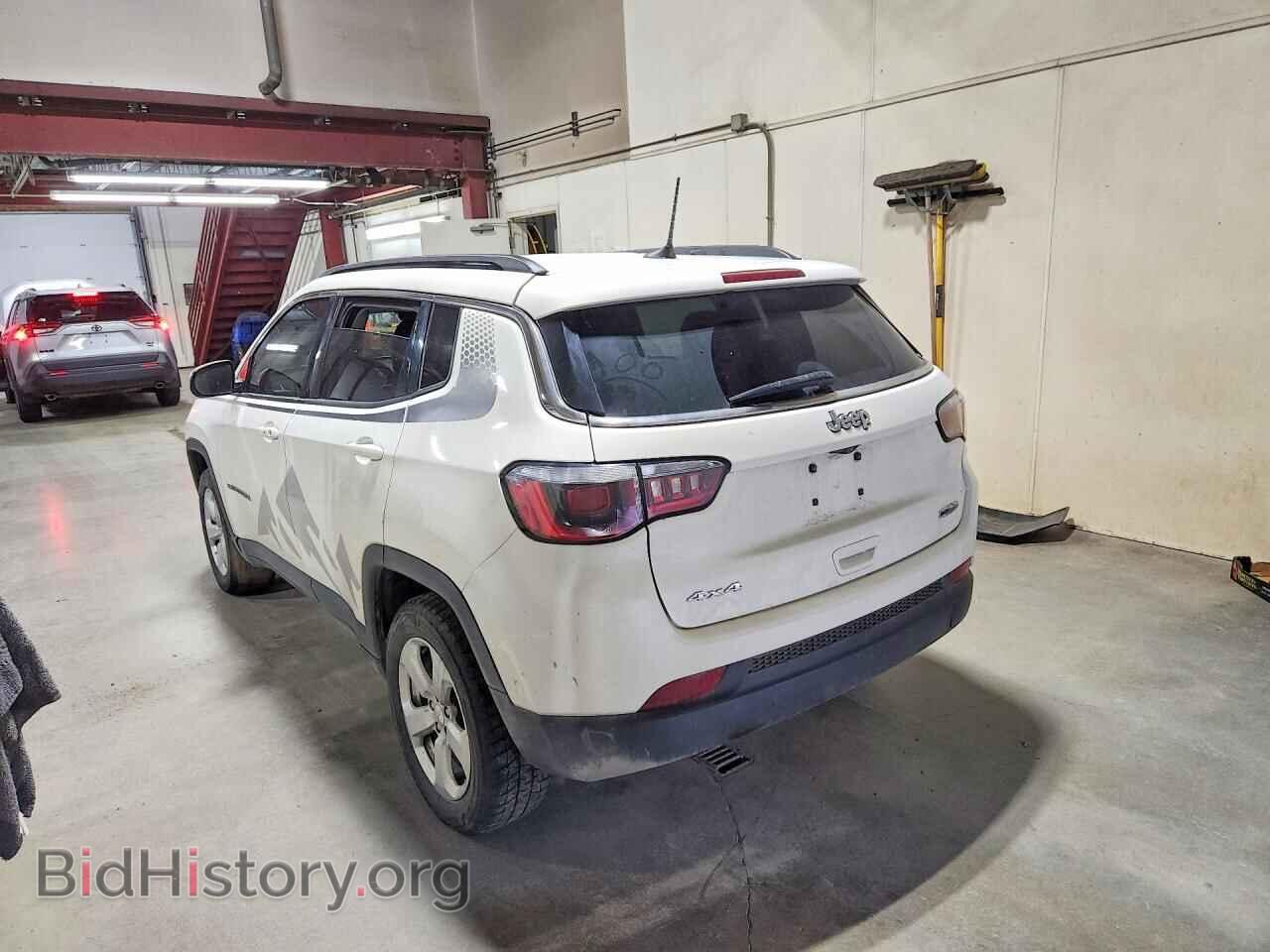 2019 JEEP COMPASS - VIN: 3C4NJDBB0KT723457 - Фото 2