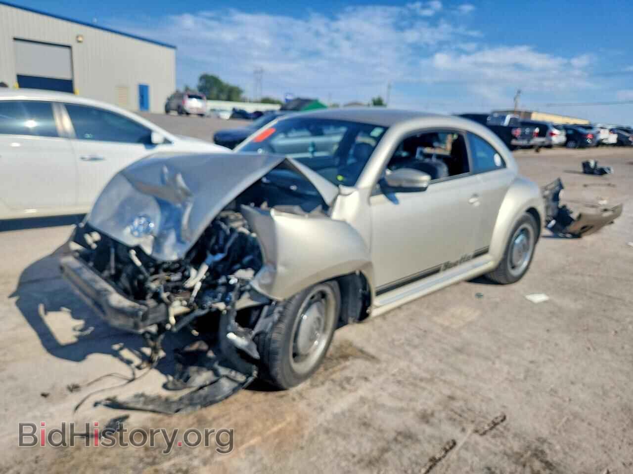 Фотография 3VWJP7AT3CM648836 - VOLKSWAGEN BEETLE 2012