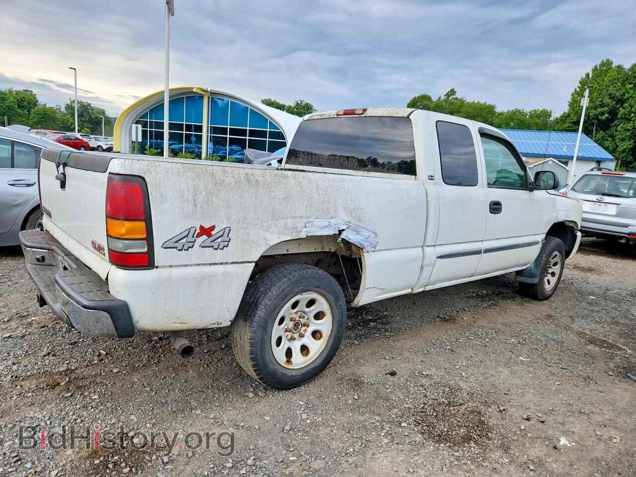 2005 GMC SIERRA - VIN: 2GTEK19V751288387 - Фото 3