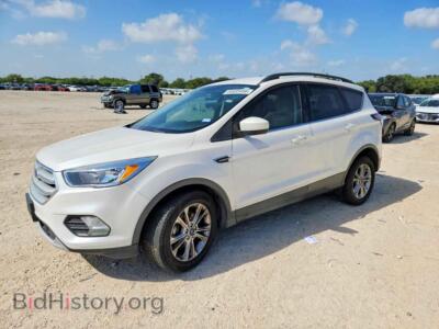 2018 Ford ESCAPE SE, белый — VIN 1FMCU0GD4JUC69862, Copart