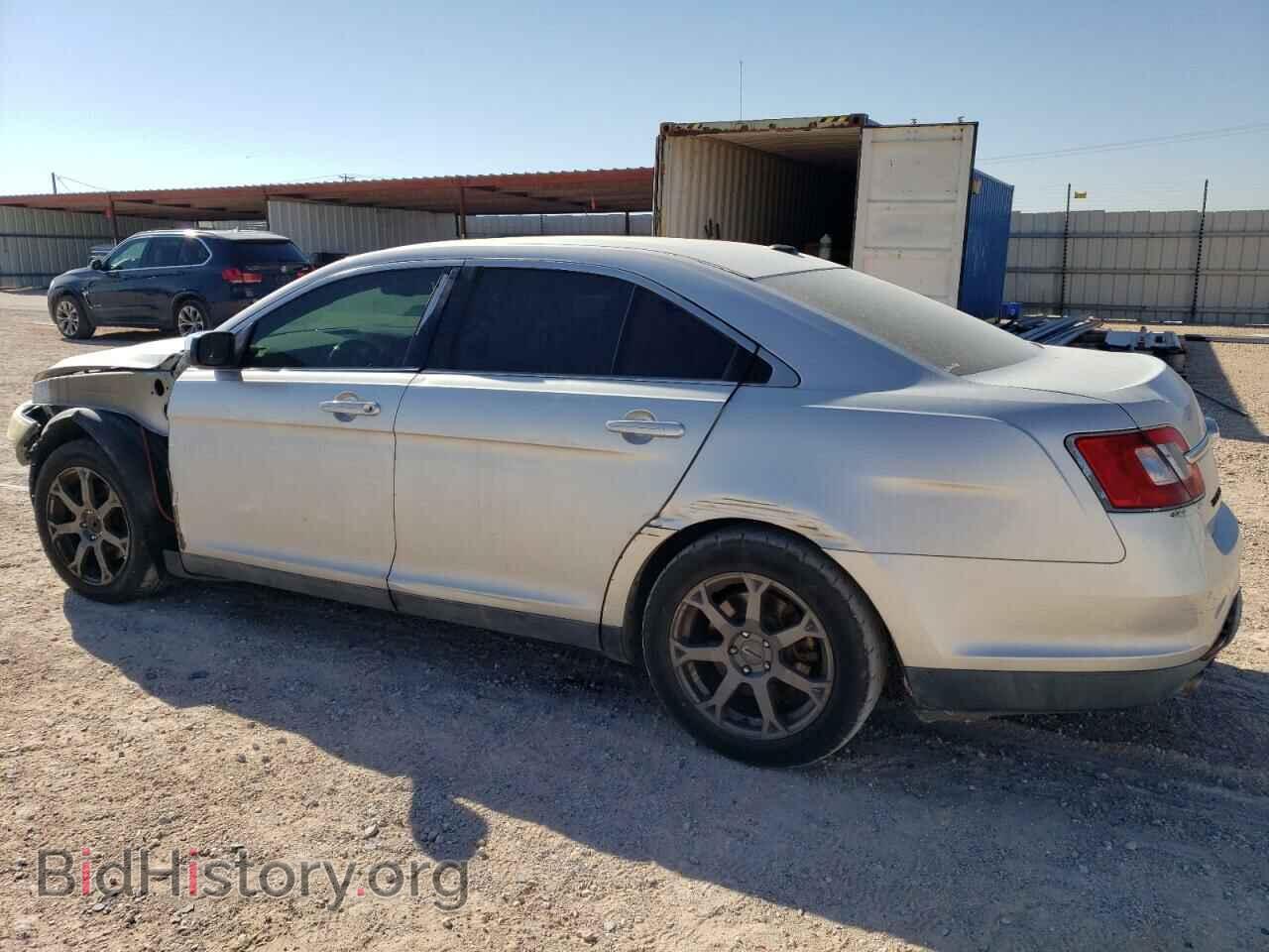 2011 FORD TAURUS - VIN: 1FAHP2FW9BG138075 - Photo 2