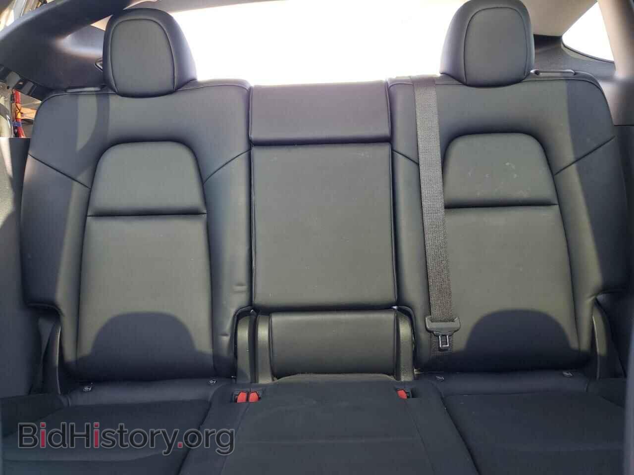2022 TESLA MODEL Y - VIN: 7SAYGDEF7NF388651 - Фото 10