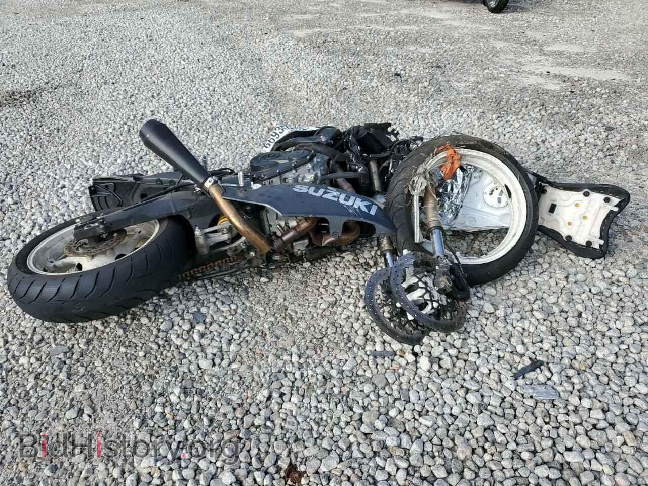 Photo JS1GN7EA582112877 - SUZUKI GSXR600 2008