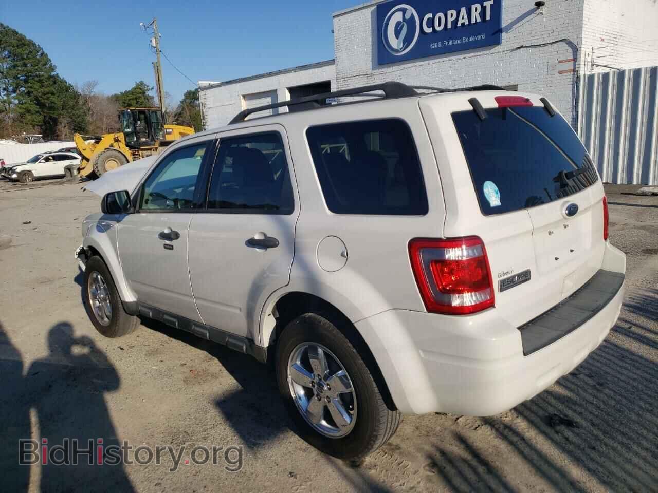 2011 FORD ESCAPE - VIN: 1FMCU0D72BKA60891 - Фото 2