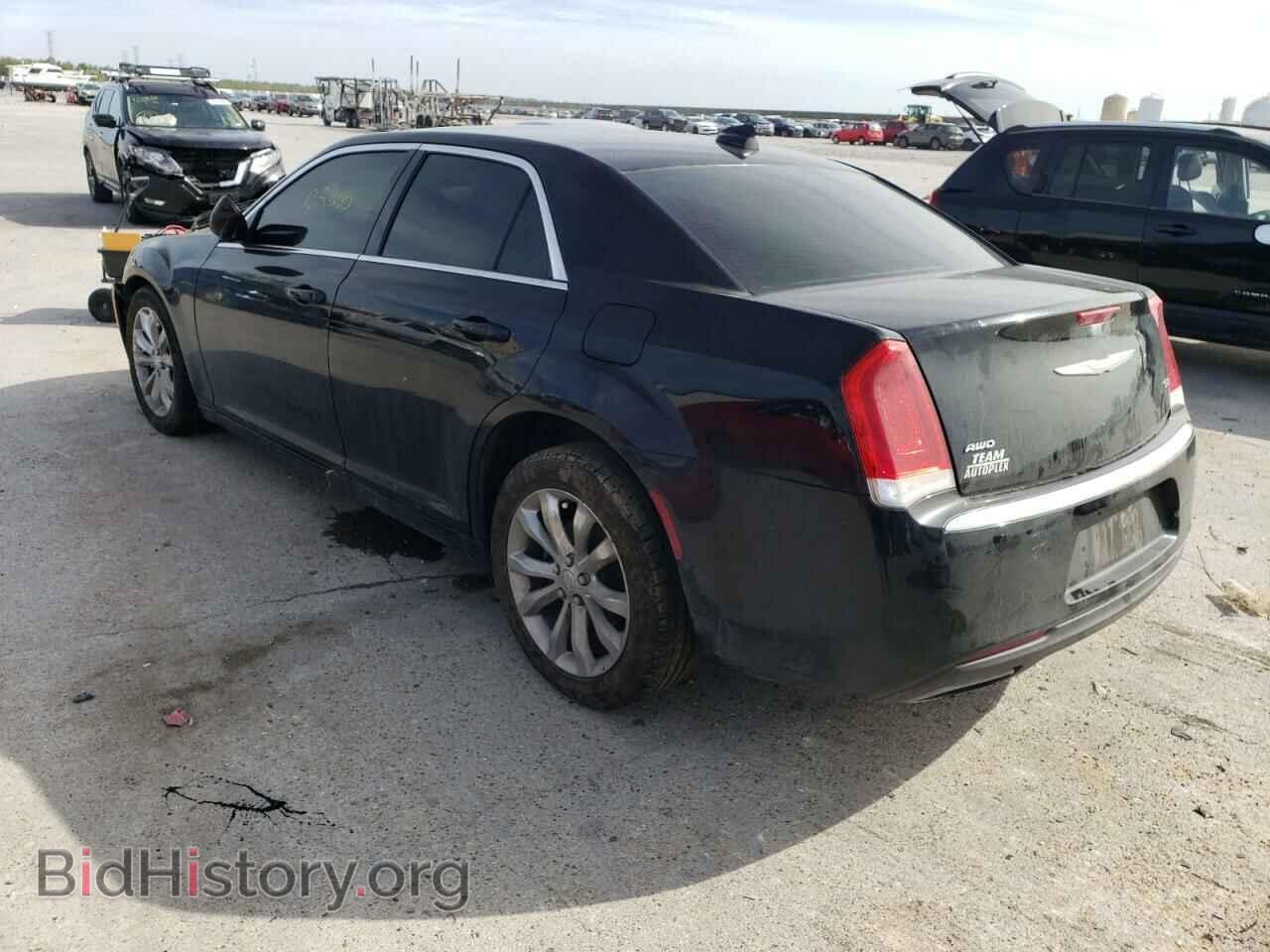 2017 CHRYSLER 300 - VIN: 2C3CCARG0HH637444 - Фото 3