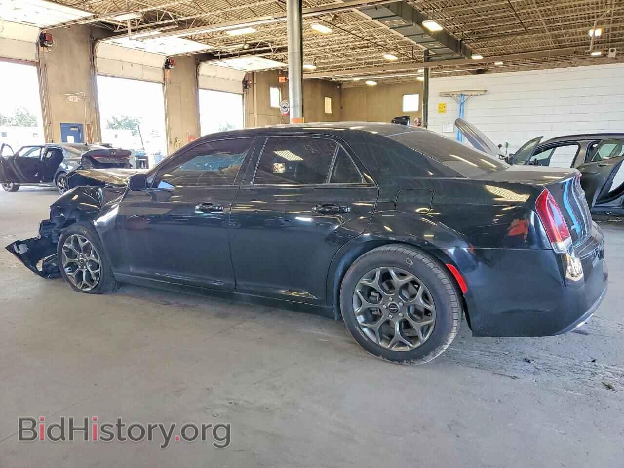 2016 CHRYSLER 300 - VIN: 2C3CCAGG5GH165811 - Photo 2