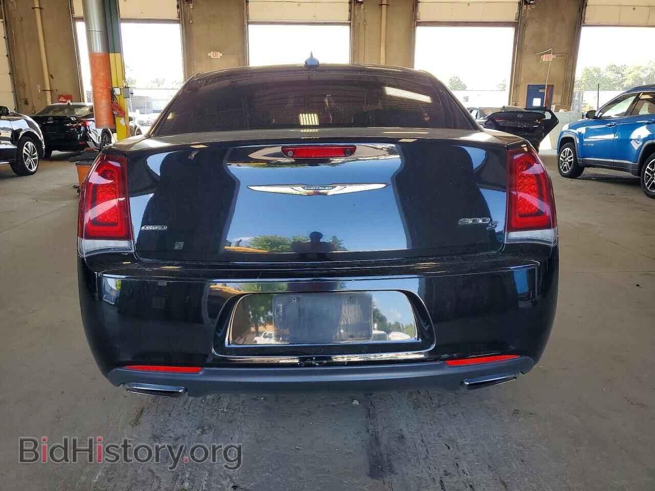2016 CHRYSLER 300 - VIN: 2C3CCAGG5GH165811 - Photo 6