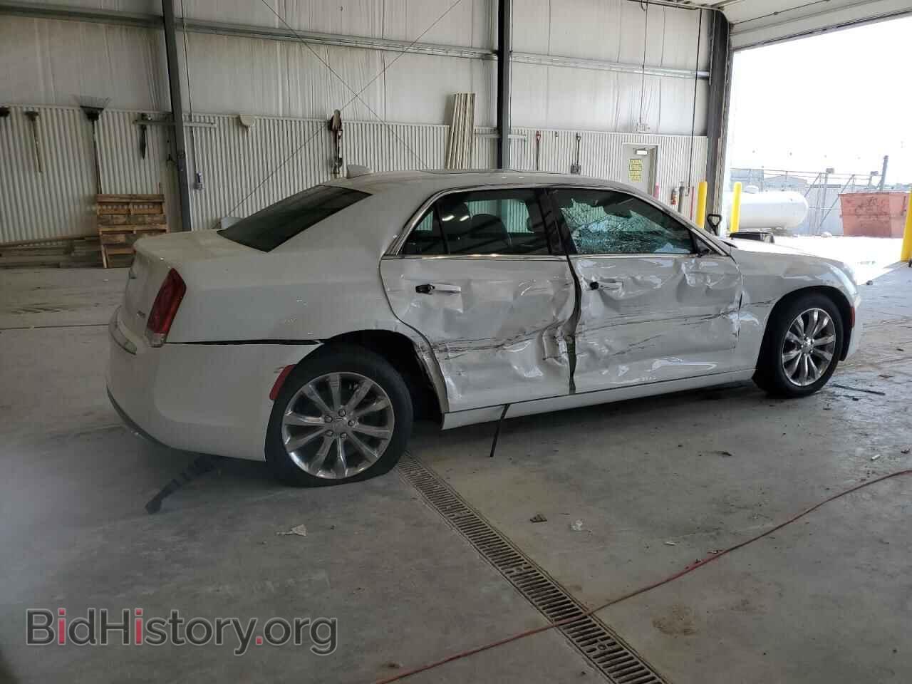 2015 CHRYSLER 300 - VIN: 2C3CCARG4FH830886 - Фото 3