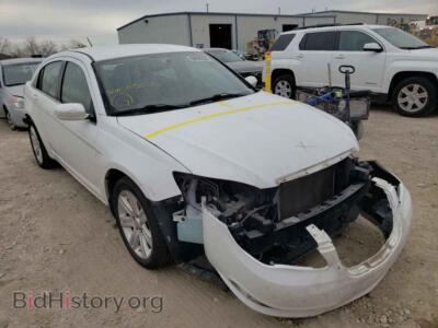 2013 Chrysler 200 200 LX, белый — VIN 1C3CCBAB8DN686866, Copart