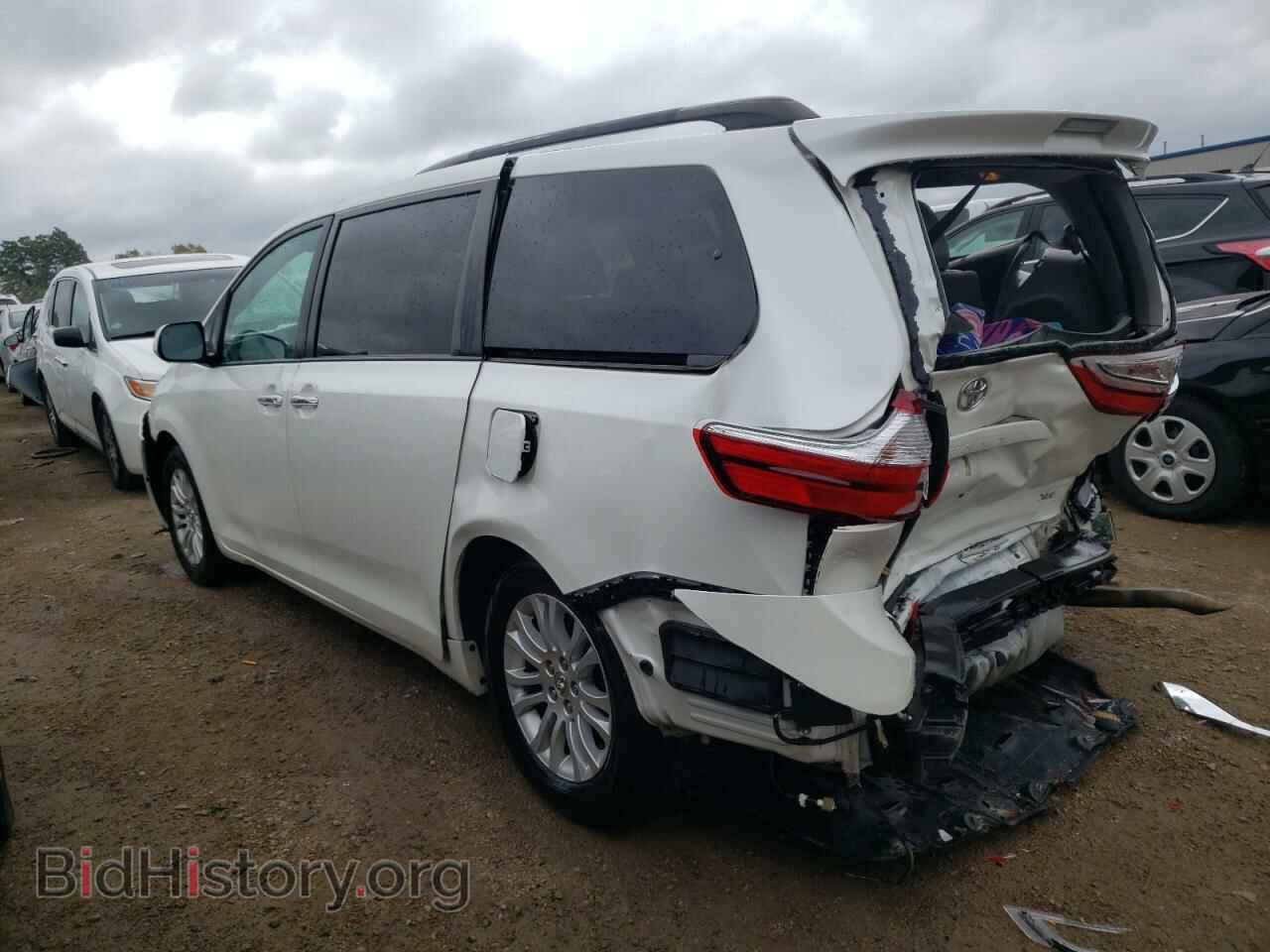 2017 TOYOTA All Models - VIN: 5TDYZ3DC3HS842404 - Фото 2