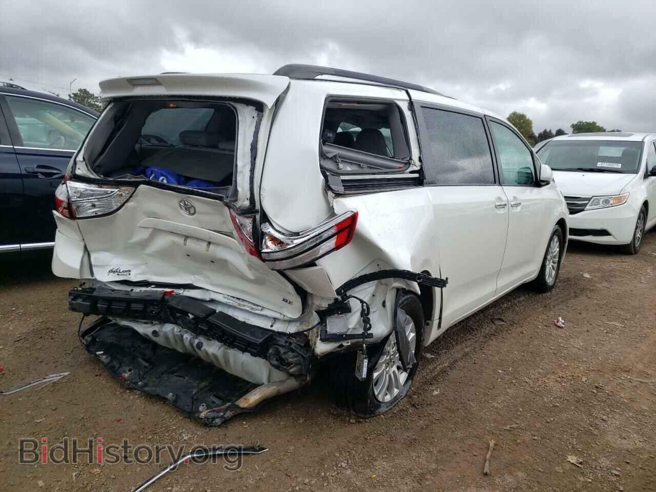 2017 TOYOTA All Models - VIN: 5TDYZ3DC3HS842404 - Фото 3