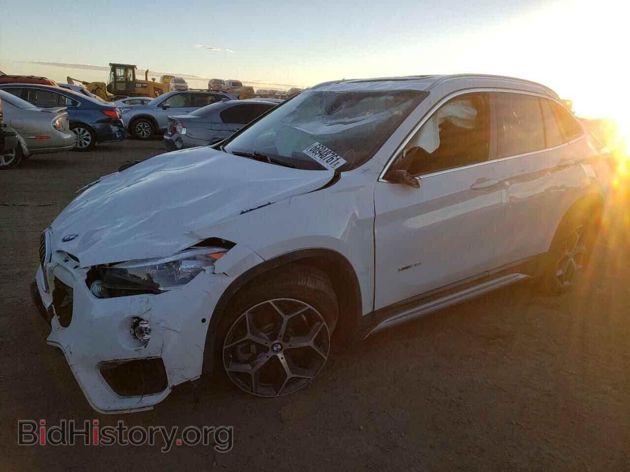 2018 BMW X1 - VIN: WBXHT3C30J5L25854 - Фото 2