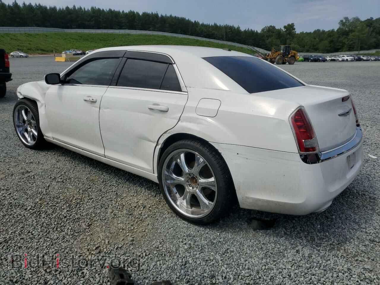 2014 CHRYSLER 300 - VIN: 2C3CCAAG1EH275759 - Фото 2