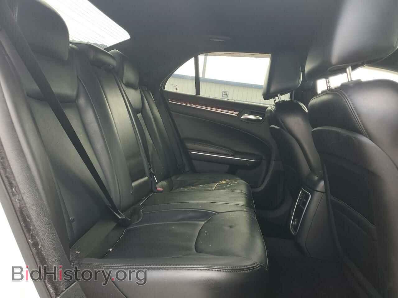 2014 CHRYSLER 300 - VIN: 2C3CCAAG1EH275759 - Фото 10