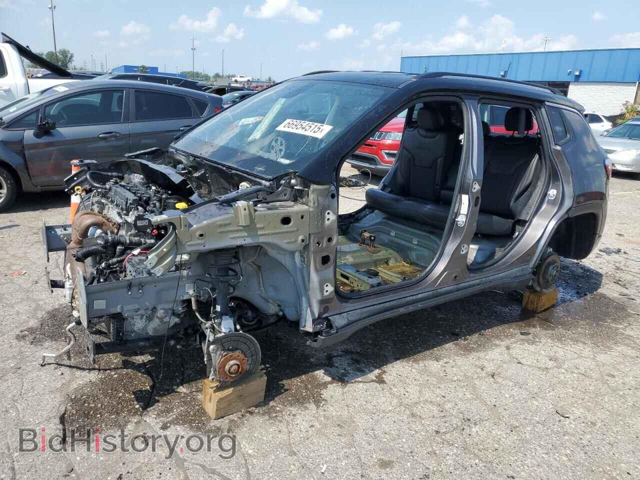 Photo 3C4NJDCB3KT651085 - JEEP COMPASS 2019