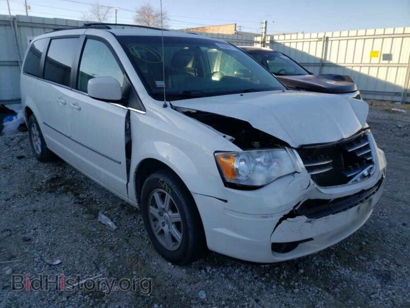 2010 Chrysler MINIVAN Town & COU (VIN 2A4RR5D18AR150582) — фото 1 из 10, Copart, повреждение: передняя часть