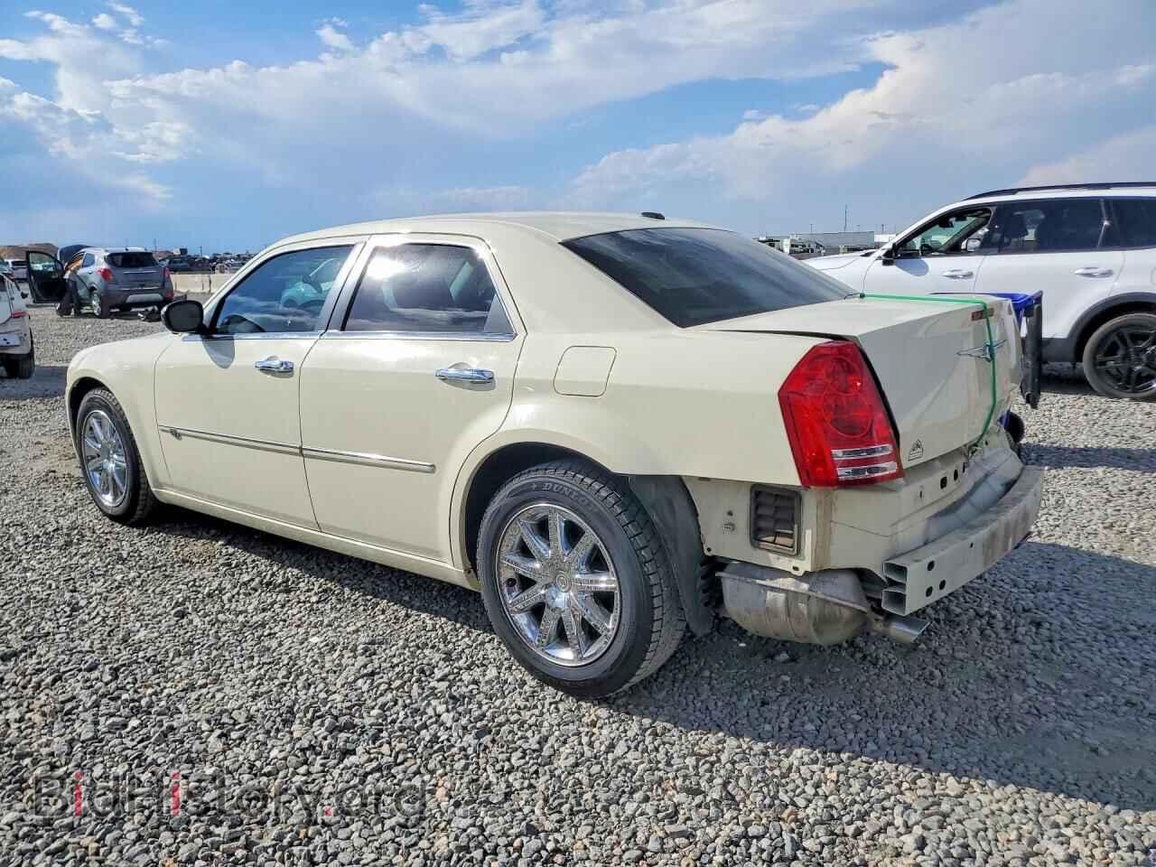 2010 CHRYSLER 300 - VIN: 2C3CA6CT8AH126224 - Photo 2