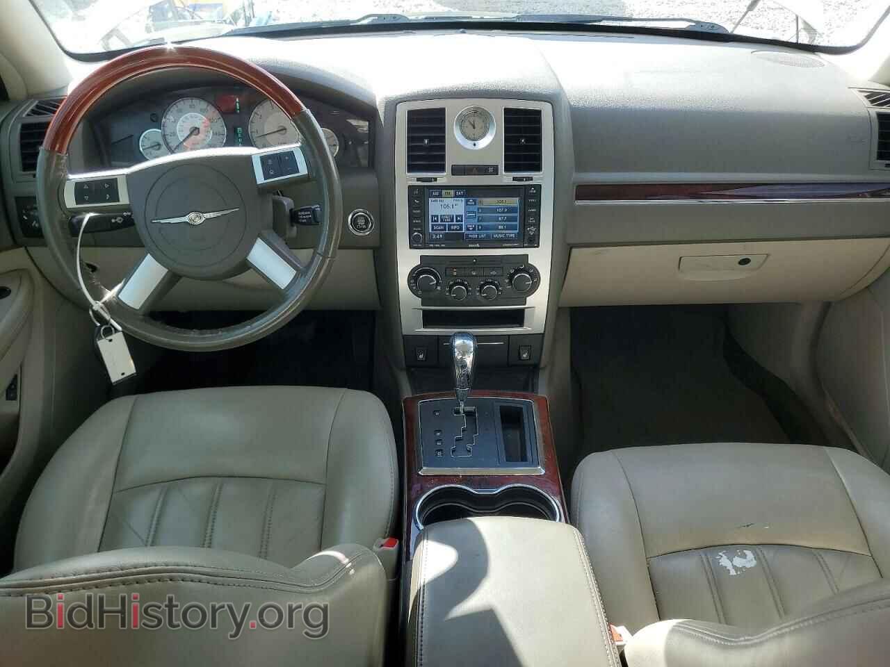 2010 CHRYSLER 300 - VIN: 2C3CA6CT8AH126224 - Photo 8