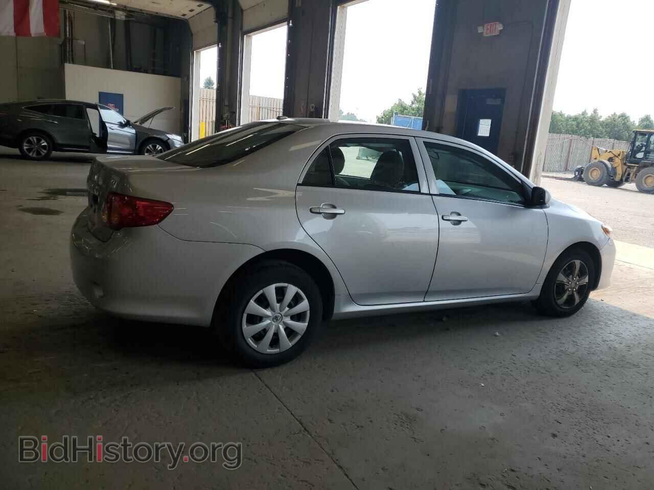 2010 TOYOTA COROLLA - VIN: 2T1BU4EE8AC247105 - Фото 3