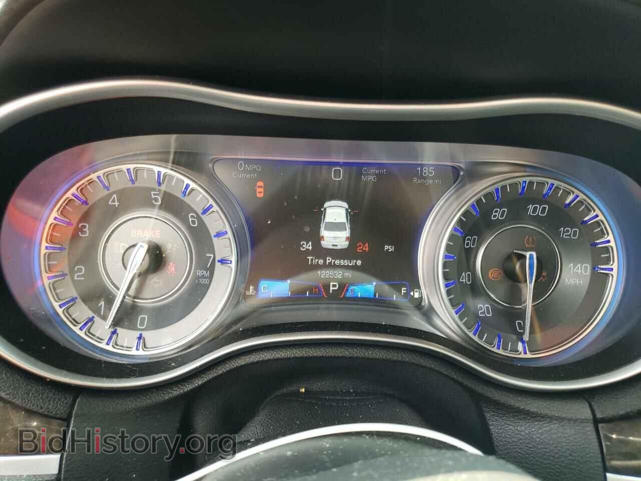 2017 CHRYSLER 300 - VIN: 2C3CCAEG0HH596643 - Фото 9