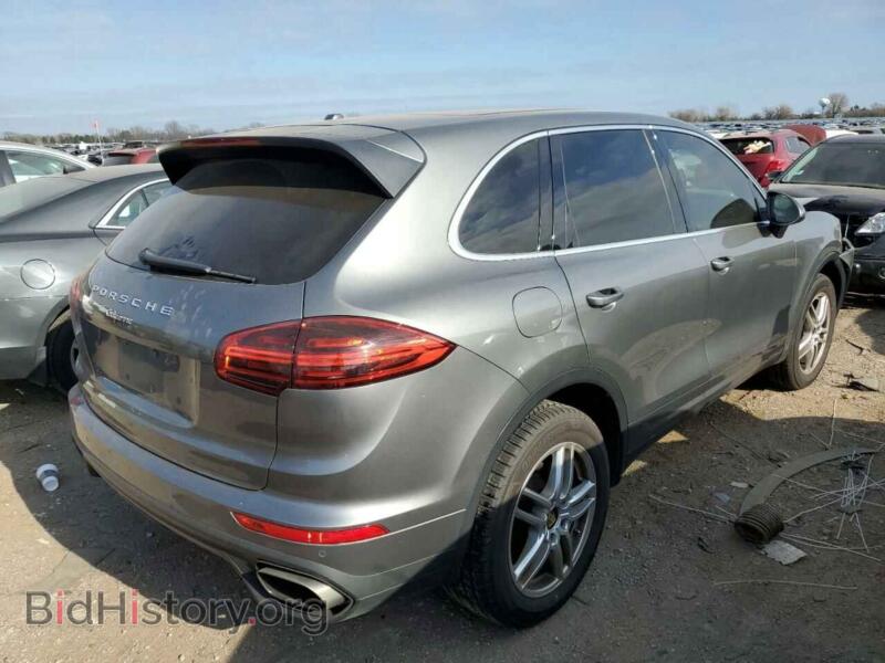 2016 Porsche CAYENNE (VIN WP1AA2A25GLA04453) — photo 4 of 10
