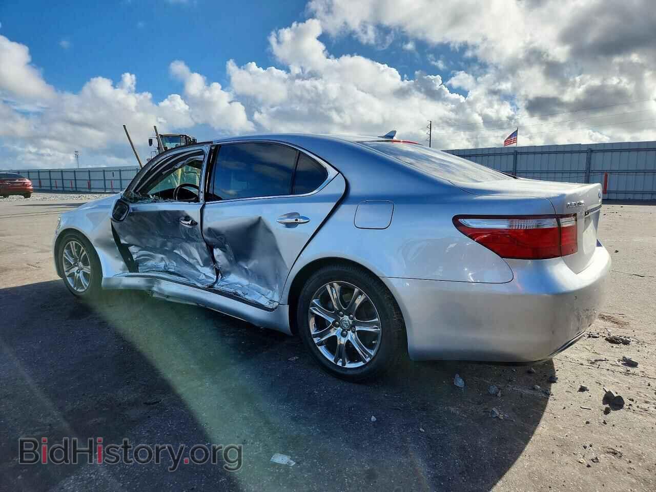 2007 LEXUS LS460 - VIN: JTHGL46F475005092 - Photo 2
