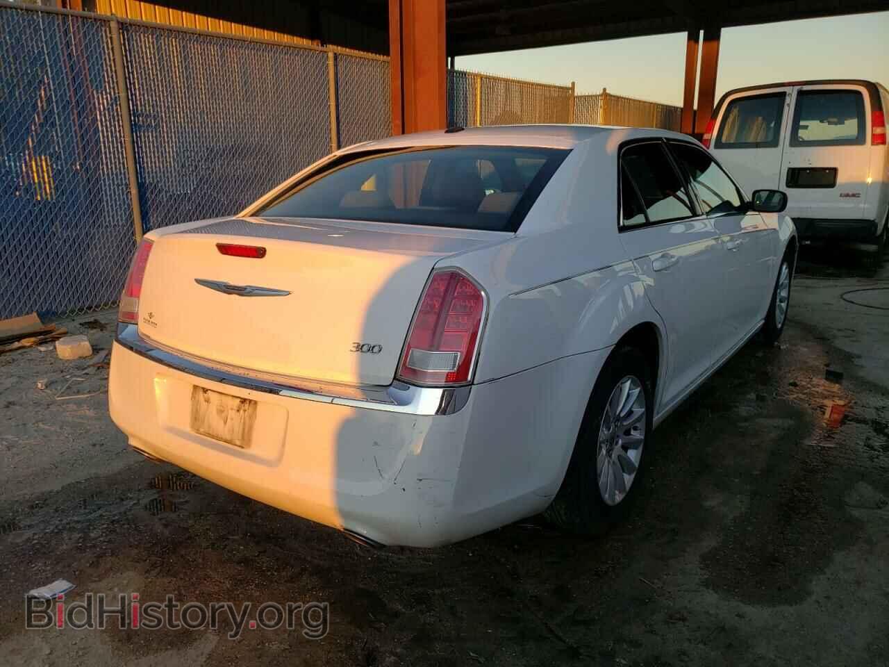 2012 CHRYSLER 300 - VIN: 2C3CCAAG9CH181402 - Фото 4